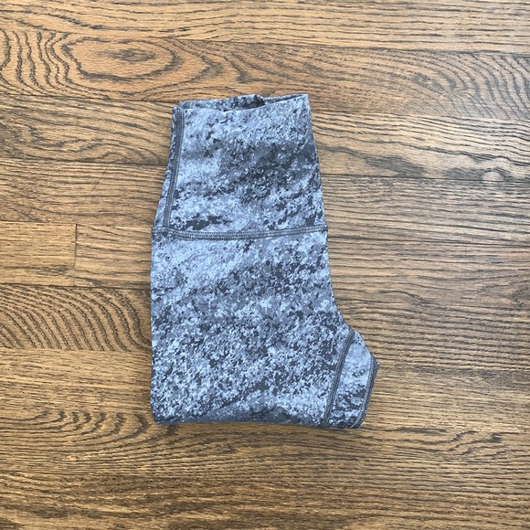 Lululemon align leggings - Picture 2 of 4